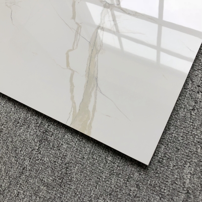 600*600mm 全身ポルセラン ゴールド.ホワイト インテリア 部屋 床タイル 永続的な魅力のために